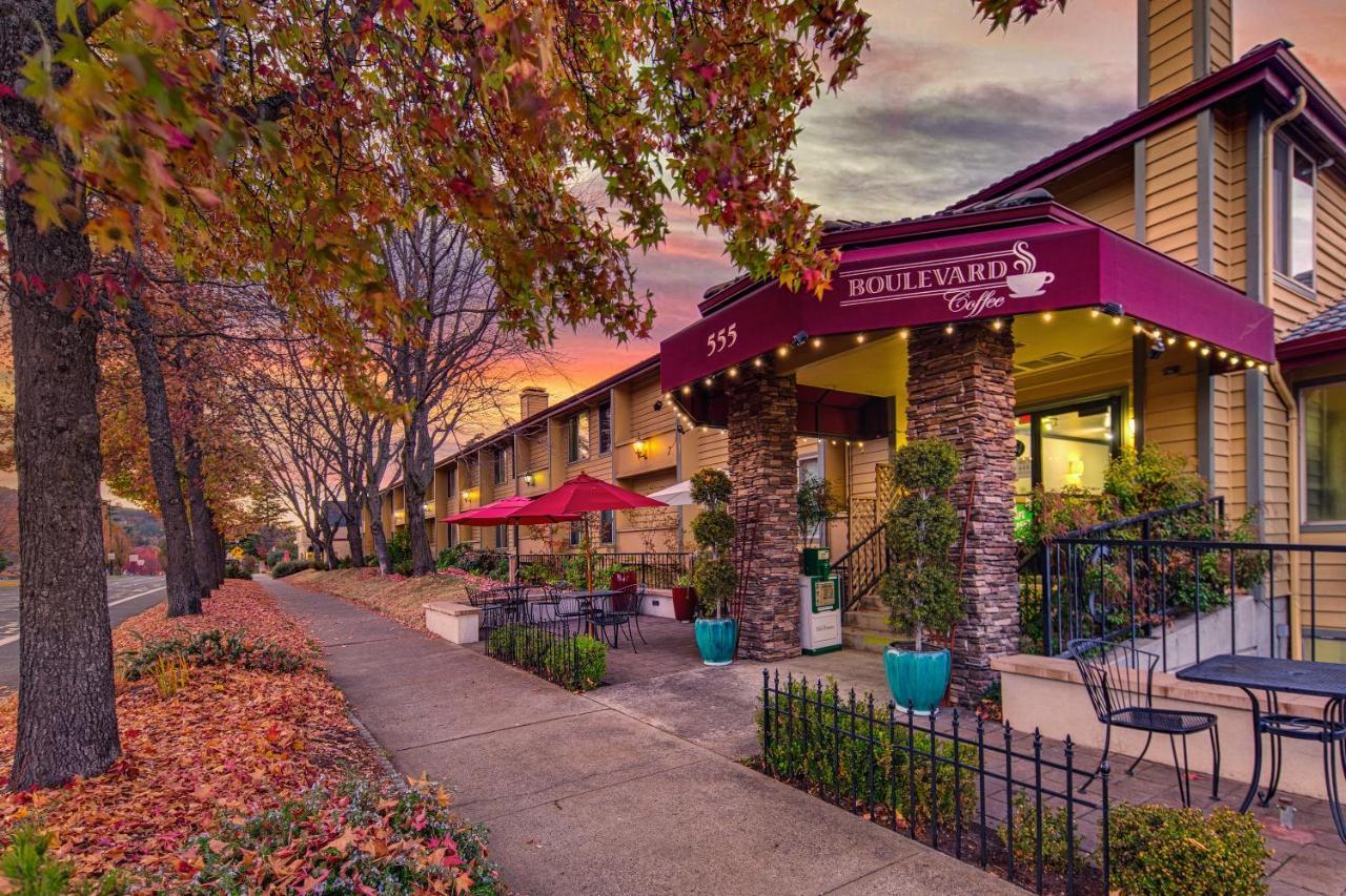 Stratford Inn Ashland Bagian luar foto