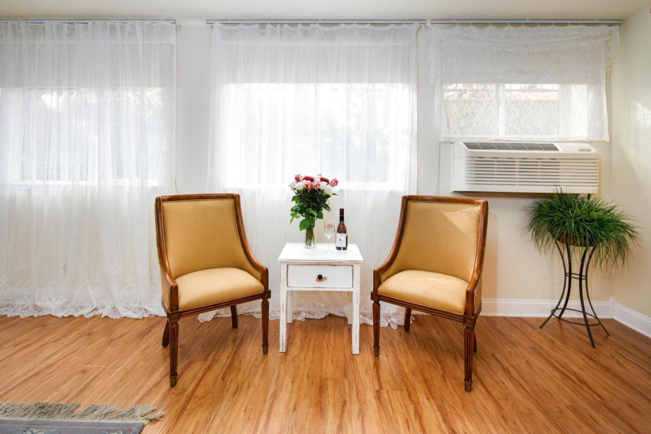 Stratford Inn Ashland Bagian luar foto