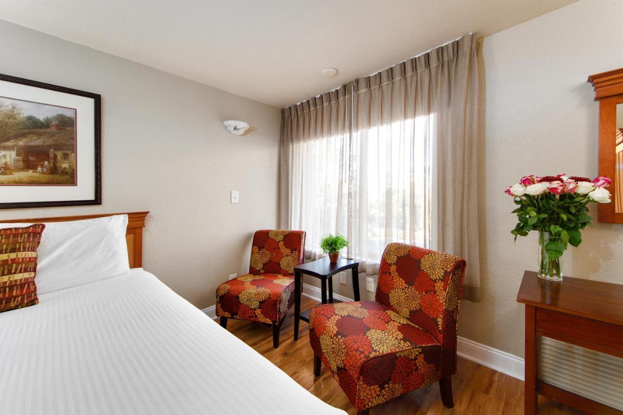 Stratford Inn Ashland Bagian luar foto