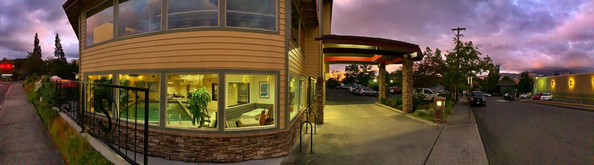 Stratford Inn Ashland Bagian luar foto